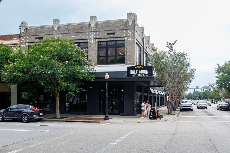 Half Moon Outfitters - Pensacola