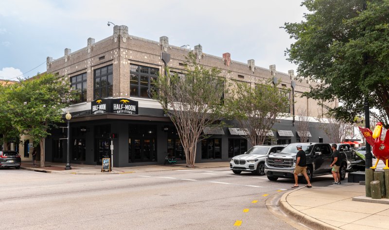 Half Moon Outfitters - Pensacola